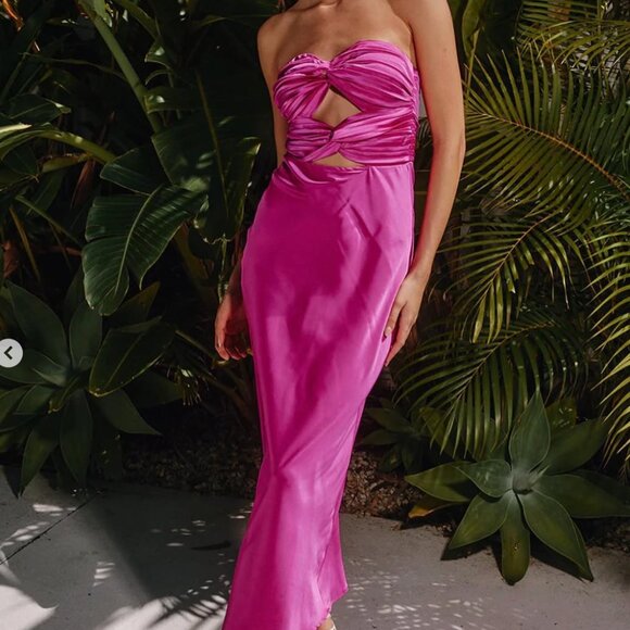 PINK SATIN MIDI DRESS (RUNAWAY THE LABEL) - Picture 1 of 3